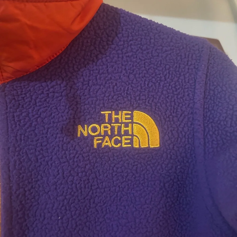 The North Face Youth Kids Medium M Retro Purple and Orange Fleece Jacket